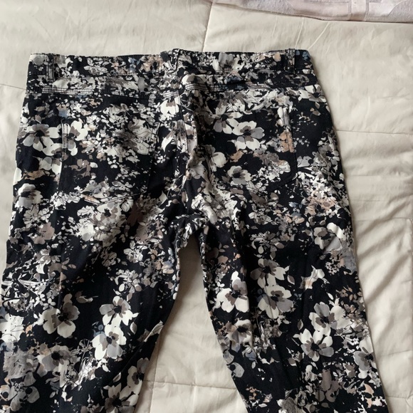 Camaïeu Floral Jeans - Picture 11 of 15